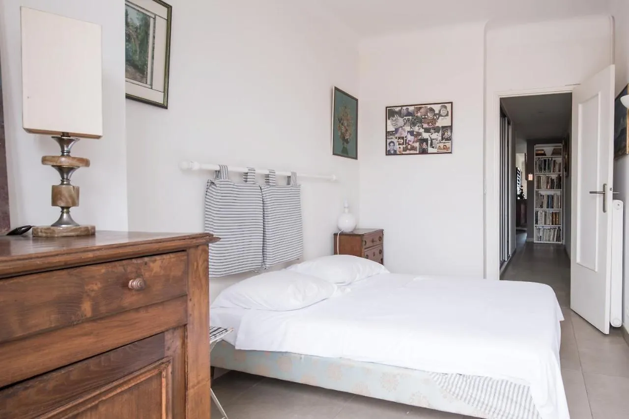 Fleurs De Nice Furnished Flat Apartment 0*,